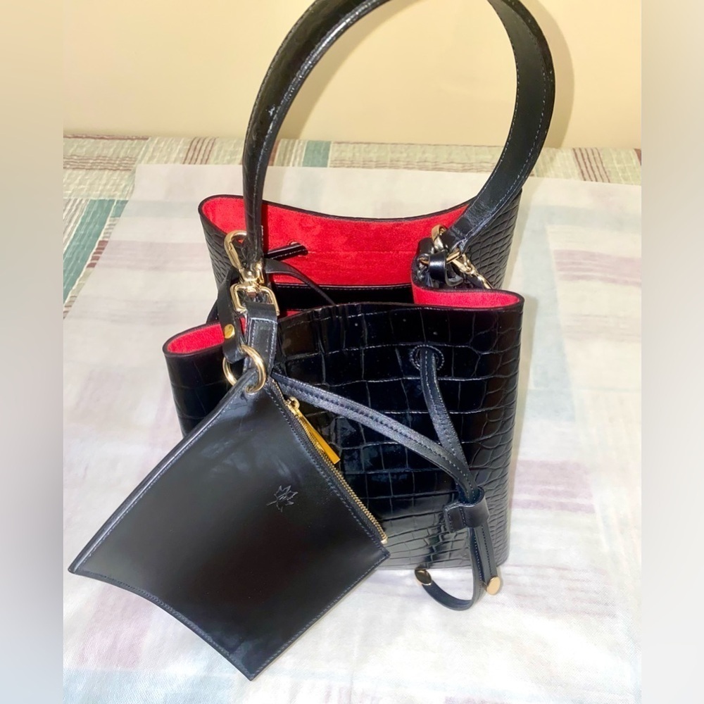 Genuine Leather Laxury Bag from Emirates. Novinleather